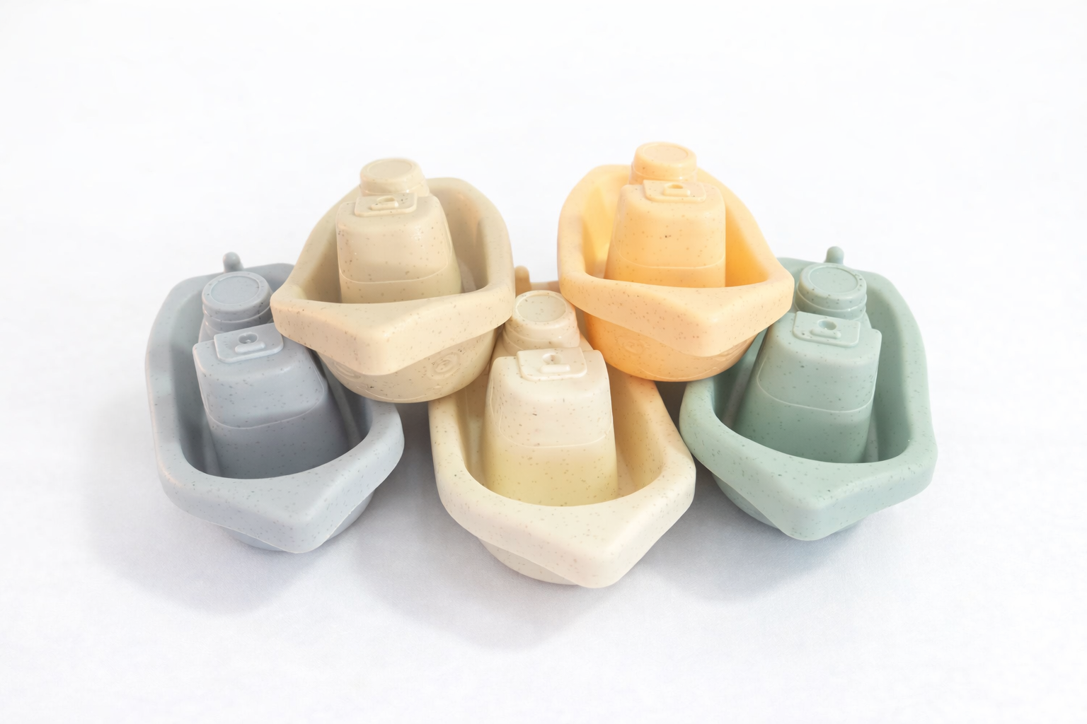 Ensemble de 5 bateaux pour le bain